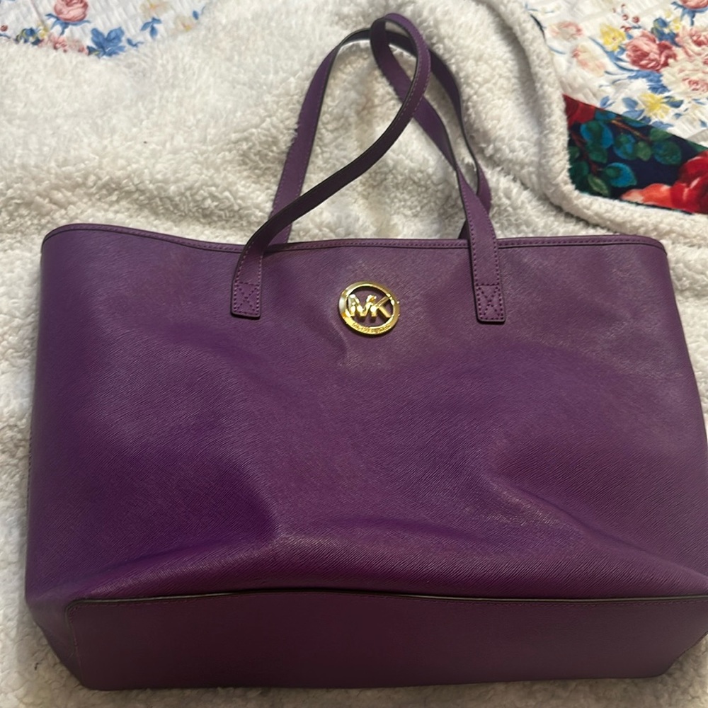 Michael Kors Purple Leather Tote Purse. NEW. Size 18” x 12” x 4 1/2”.